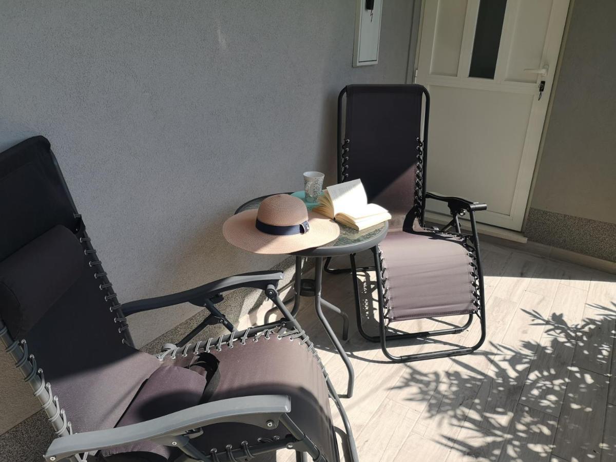 Mala Kuca Ispod Borova Villa Primošten Kültér fotó